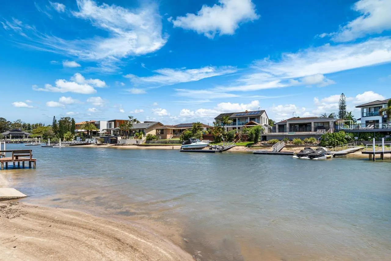 Luxury Waterside Oasis Vila Gold Coast Casa de Férias