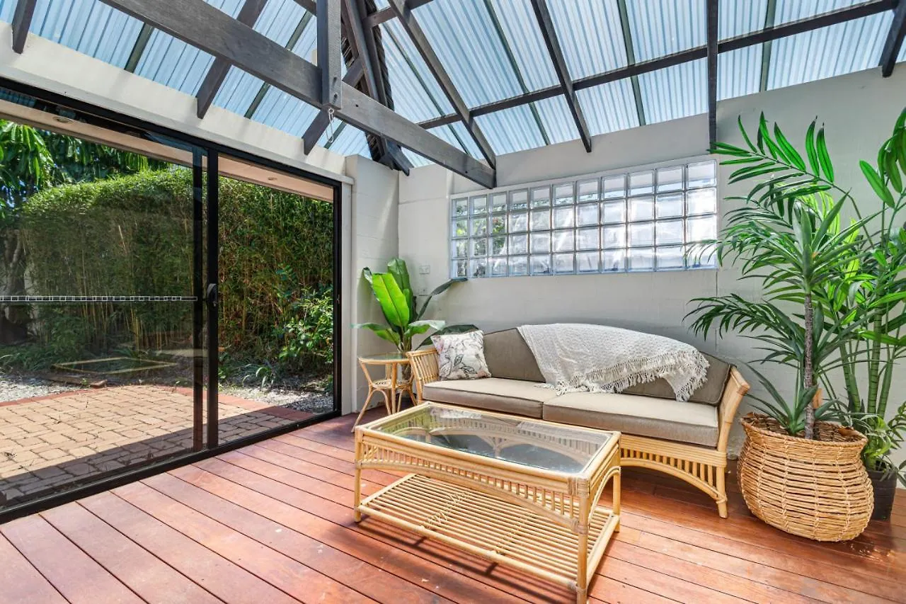 Luxury Waterside Oasis Vila Gold Coast